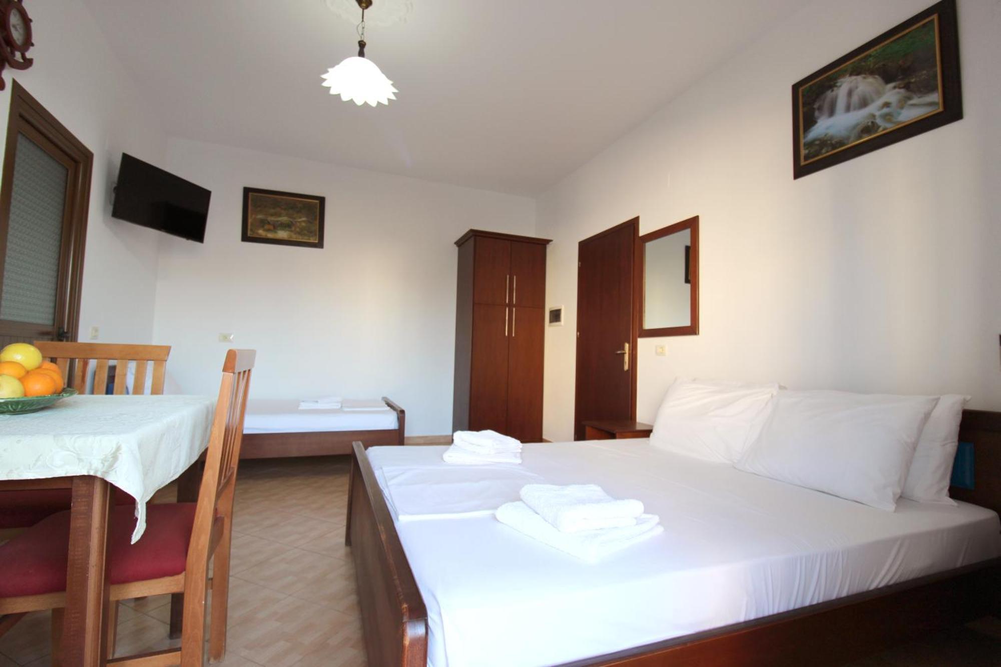Garden Villa Dhesara Ksamil Exterior photo